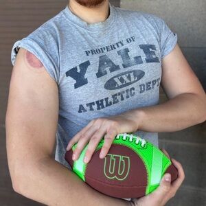 YALE ATHLETIC DEPT MEN FOOTBALL JOCK PRACTICE T SHIRT PROPERTY OF BREAK IN XXL L